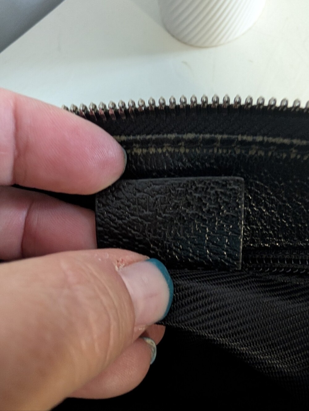 Gucci GG Monogram Canvas Messenger Bag, Black - EUC! - Picture 12 of 13